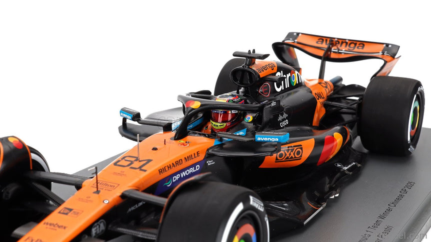 Mclaren F1 MCL39 Team Mclaren N°81 Víťaz China GP 2025 Oscar Piastri 1:18 Spark Model oranžová čierna