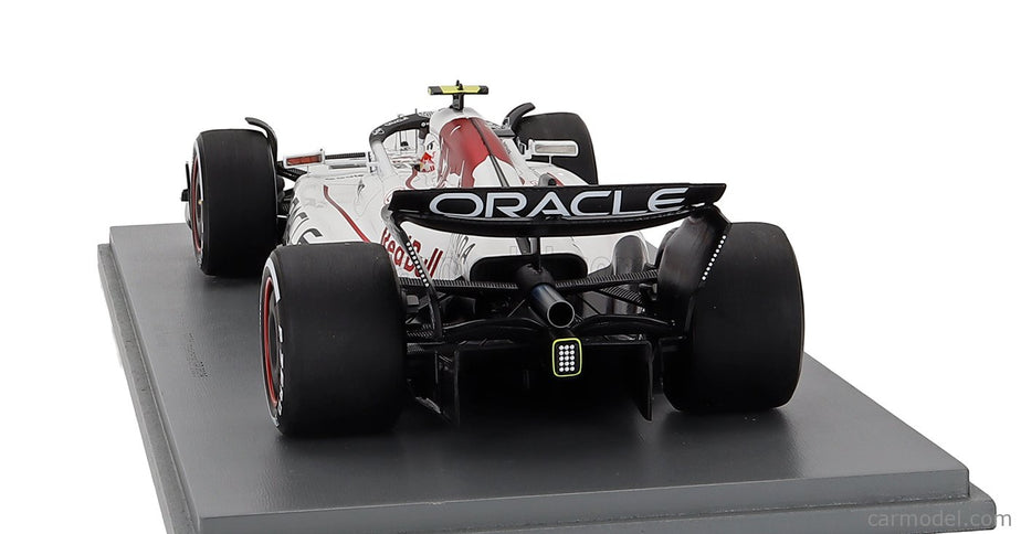 Red Bull F1 RB21 Team Oracle Red Bull Racing N°22 Japan GP 2025 With Pit Board Thanks Honda Yuki Tsunoda 1:18 Spark Model biela červená