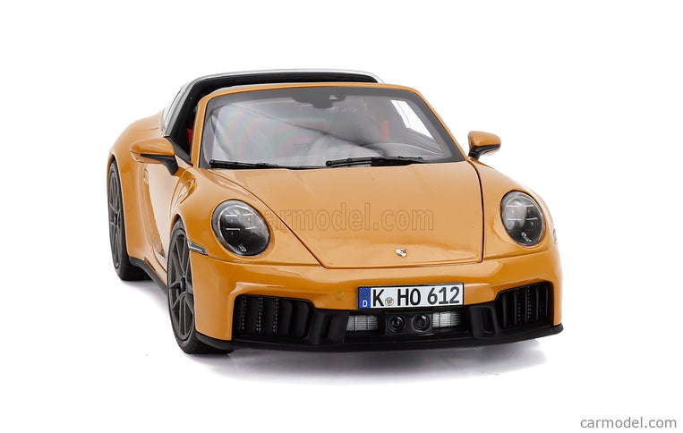 Porsche 911 992-2 Targa 4 GTS 2024 1:18 Norev žltá