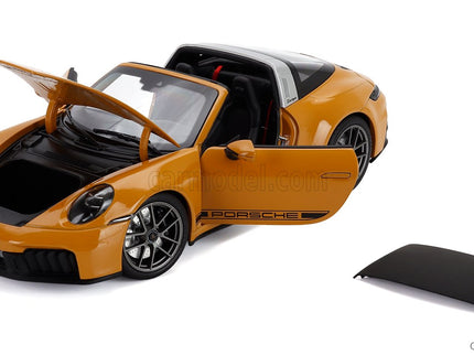 Porsche 911 992-2 Targa 4 GTS 2024 1:18 Norev žltá