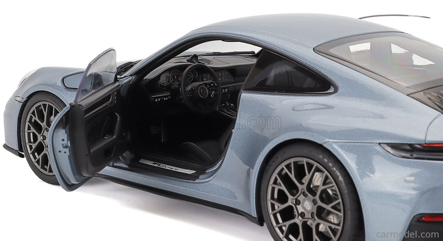 Porsche 911 992-2 Carrera Coupe 2024 1:18 Norev strieborná