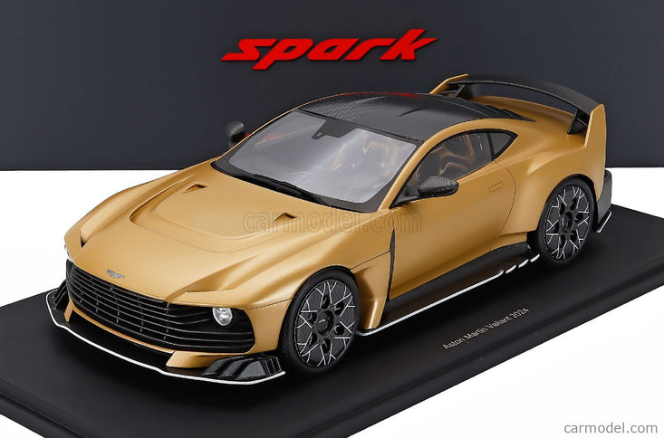 ASTON MARTIN Valiant 2024 1:18 Spark Model Auric zlatá metalická