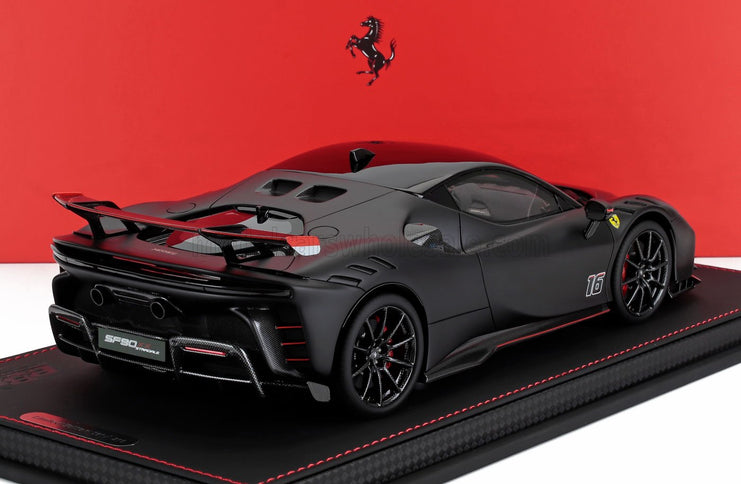 FERRARI | SF90 XX STRADALE N 16 PERSONAL CAR CHARLES LECLERC 2024 - CON VETRINA - WITH SHOWCASE | MATT BLACK RED