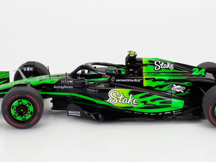 Sauber F1 C44 Team Stake Kick N°24 Las Vegas USA GP 2024 Zhou Guanyu 1:18 Solido zelená čierna