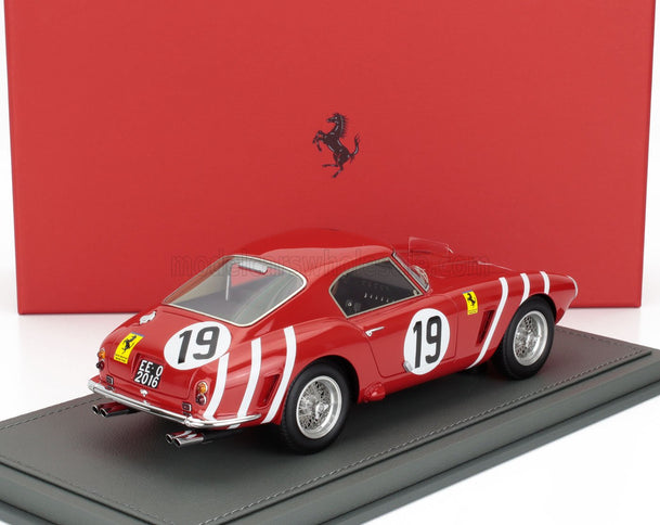 FERRARI | 250GT SWB 3.0L V12 TEAM N.A.R.T. NORTH AMERICAN RACING N 19 24h LE MANS 1960 ED HUGUS - AUGIE PABST - CON VETRINA - WITH SHOWCASE | RED