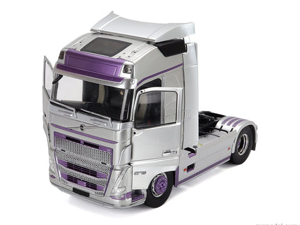 Volvo FH16 750 Globetrotter XL Ťahač 2-ASSI 2021 1:24 Solido strieborná fialová