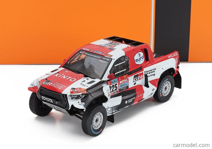 Toyota Hilux GR Dkr EVO T1+ Team Gazoo Racing N°225 Rally Dakar 2022 Henk Lategan - Brett Cummings 1:43 IXO Models biela červená čierna