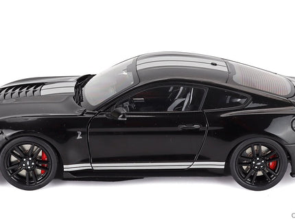 Ford Mustang Shelby GT500 Coupe 2022 1:18 IXO Models čierna biela
