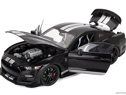 Ford Mustang Shelby GT500 Coupe 2022 1:18 IXO Models čierna biela