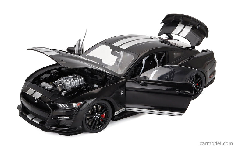 Ford Mustang Shelby GT500 Coupe 2022 1:18 IXO Models čierna biela