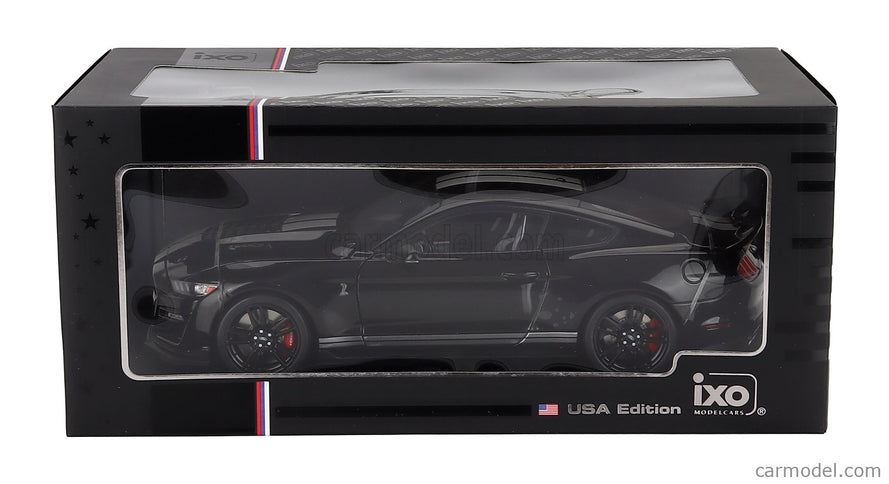 Ford Mustang Shelby GT500 Coupe 2022 1:18 IXO Models čierna biela