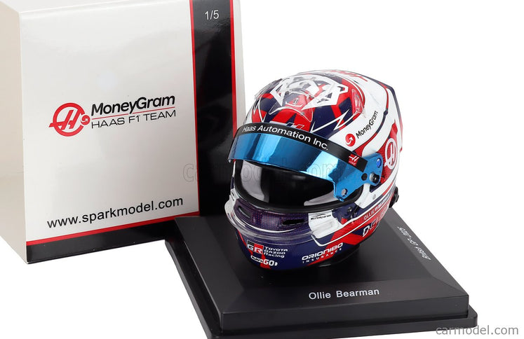 Bell Helmet Helma F1 Oliver Bearman Team Moneygram Haas N°87 British GP 2025 1:5 Spark Model biela čierna červená