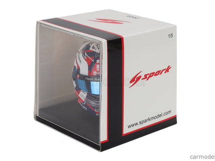 Bell Helmet Helma F1 Oliver Bearman Team Moneygram Haas N°87 British GP 2025 1:5 Spark Model biela čierna červená