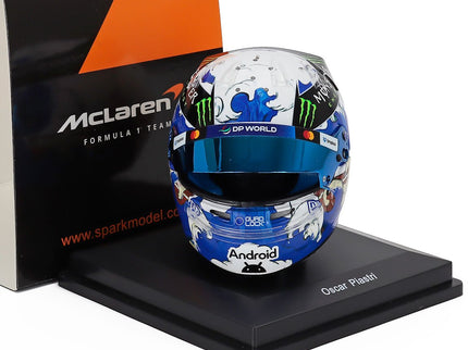 Bell Helmet Helma F1 Oscar Piastri Team Mclaren N°81 3. Miesto Japan GP 2025 1:5 Spark Model modrá biela