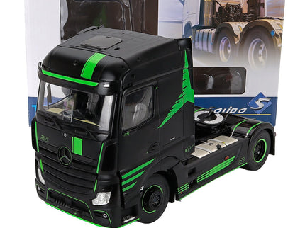 Mercedes Benz Actros L Ťahač 2-ASSI 2023 1:24 Solido čierna zelená