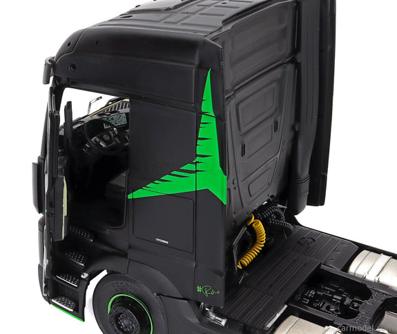 Mercedes Benz Actros L Ťahač 2-ASSI 2023 1:24 Solido čierna zelená