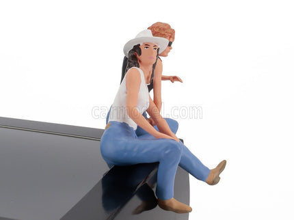 Figures Set 2X Girl- Car Not Included 1:18 KK Scale rôzne farby