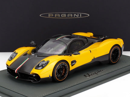 PAGANI | UTOPIA 2022 - CON VETRINA - WITH SHOWCASE | GIALLO GINEVRA - YELLO CARBON
