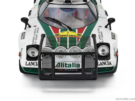 Lancia Stratos HF Alitalia (night Version) N°7 3. Miesto Rally Safari 1977 Sandro Munari - Piero Sodano 1:18 Kyosho biela zelená červená