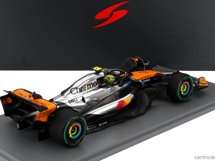Mclaren F1 MCL39 Team Mclaren N°4 Majster Sveta Víťaz Silverstone British GP 2025 Lando Norris 1:18 Spark Model oranžová chrómová čierna