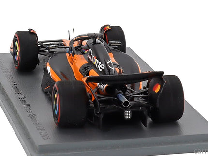 Mclaren F1 MCL39 Team Mclaren N°81 Víťaz Spain GP 2025 Oscar Piastri 1:43 Spark Model oranžová čierna