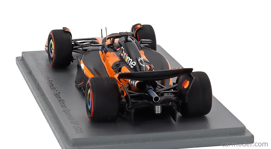 Mclaren F1 MCL39 Team Mclaren N°81 Víťaz Spain GP 2025 Oscar Piastri 1:43 Spark Model oranžová čierna