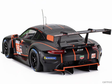 Porsche 911 991 RSR-19 4.2L Team GR Racing N°86 24h Le Mans 2022 Michael Wainwright - Riccardo Pera - Ben Barker 1:18 IXO Models matná čierna oranžová