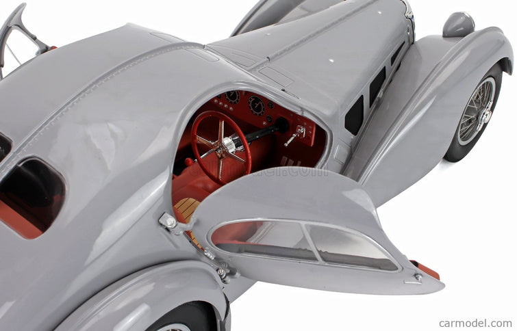 Bugatti Type 57SC Atlantic 1937 1:18 Solido matná strieborná