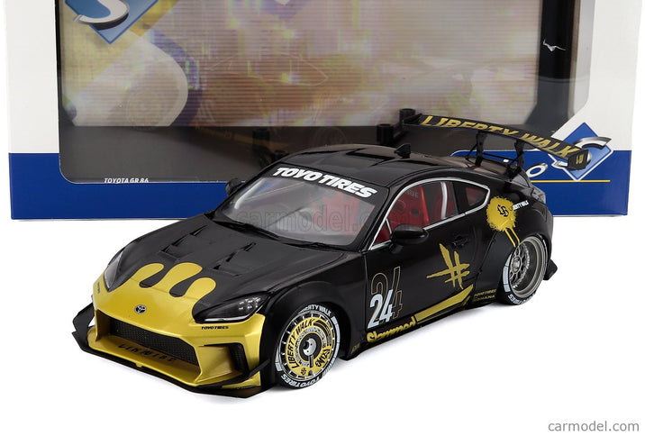 Toyota GR86 Lbwk Body Kit N°24 Coupe 2024 1:18 Solido čierna zlatá