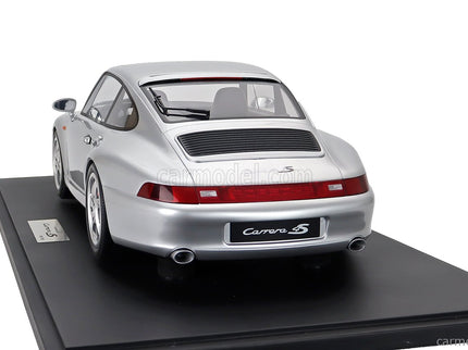 Porsche 911 993 Carrera 4S Coupe 1995 1:8 GT Spirit strieborná