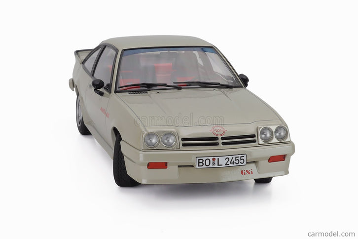 Opel Manta B Gsi 1987 1:18 Norev strieborná