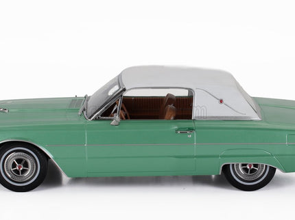 Ford Thunderbird Landau Coupe 1966 1:18 KK Scale zelená biela