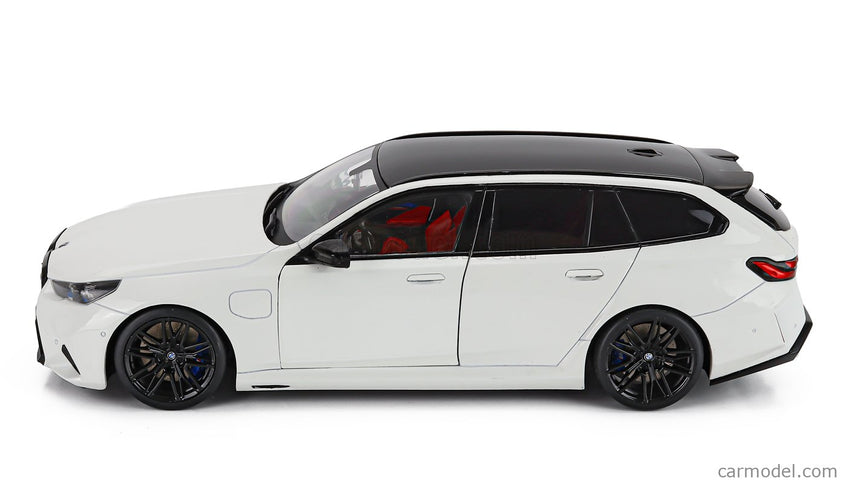 BMW 5-SERIES M5 Touring (G99) SW Station Wagon 2024 1:18 Solido biela