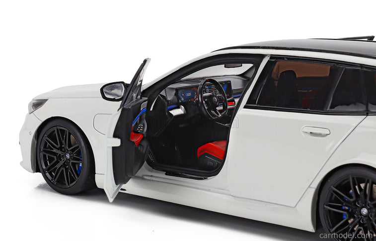 BMW 5-SERIES M5 Touring (G99) SW Station Wagon 2024 1:18 Solido biela