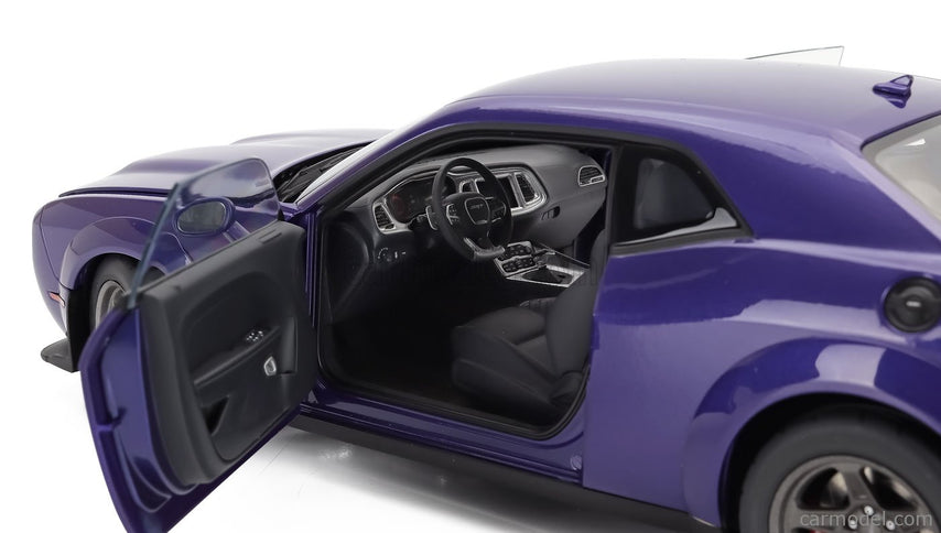 Dodge Challenger Srt Super Stock Coupe 2023 1:18 AUTOart fialová