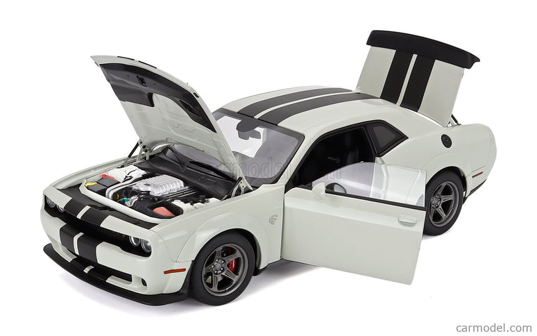 Dodge Challenger Srt Super Stock Coupe 2023 1:18 AUTOart biela