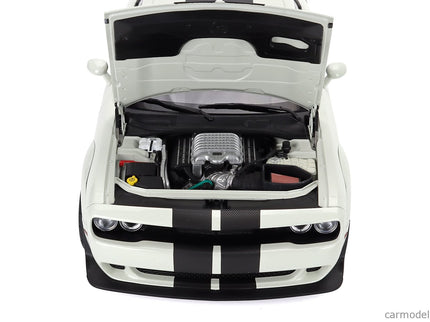 Dodge Challenger Srt Super Stock Coupe 2023 1:18 AUTOart biela