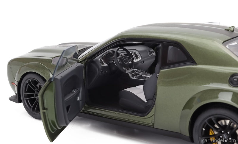 Dodge Challenger Srt Jailbreak Coupe 2022 1:18 AUTOart zelená