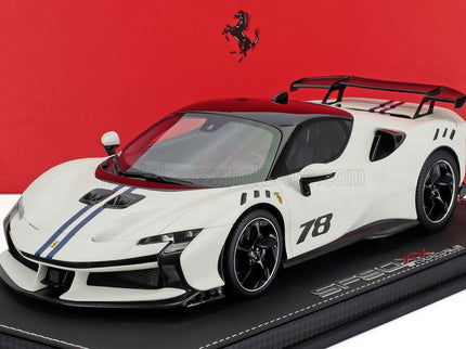 FERRARI | SF90 XX STRADALE N 78 2024 - CON VETRINA - WITH SHOWCASE | BIANCO ITALIA OPACO - MATT WHITE BLACK