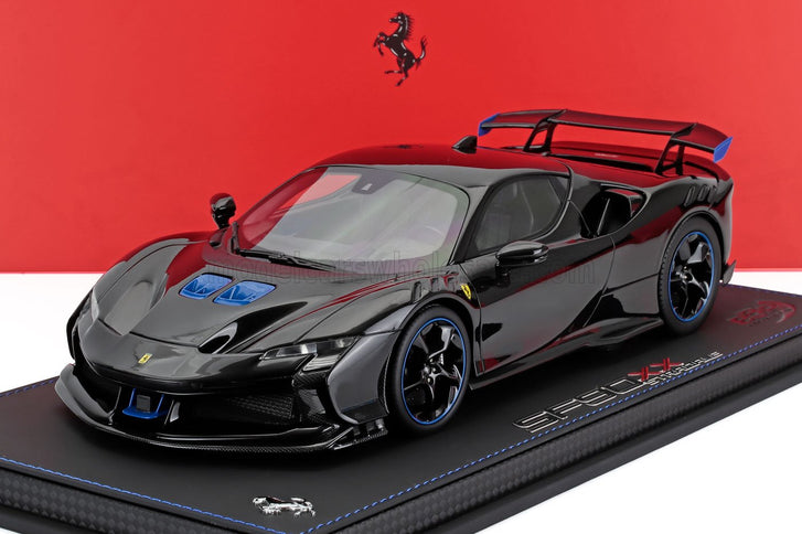 FERRARI | SF90 XX STRADALE 2024 - CON VETRINA - WITH SHOWCASE | NERO DAYTONA - BLACK BLUE
