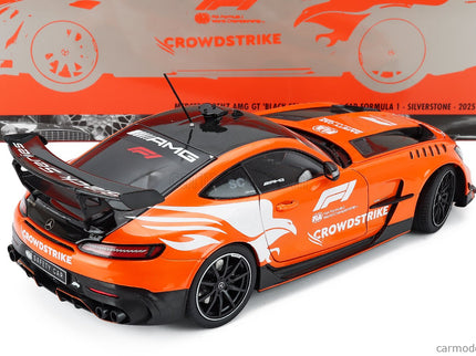 Mercedes Benz AMG GT V8 Black Series F1 Safety Car Crowdstrike British Silverstone GP 2025 Bernd Maylander 1:18 Minichamps oranžová biela čierna