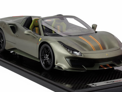 Ferrari 488 Pista Spider 2018 1:12 BBR Models zelená Manzoni - matná zelená žltá