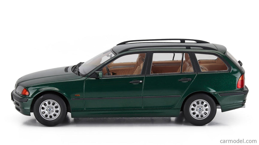 BMW 3-SERIES (E46) Touring SW Station Wagon 1999 1:18 KK Scale tmavozelená