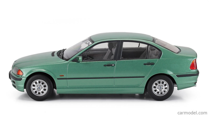 BMW 3-SERIES (E46) 1999 1:18 KK Scale svetlozelená