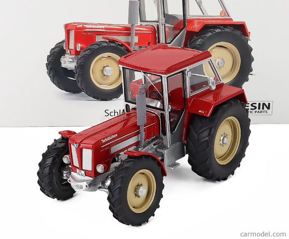 Schluter Super 950V Tractor Wit Cabine 1979 1:32 Schuco červená strieborná