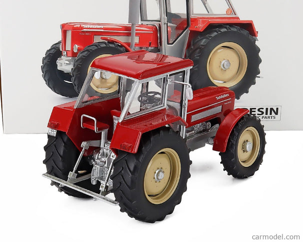 Schluter Super 950V Tractor Wit Cabine 1979 1:32 Schuco červená strieborná