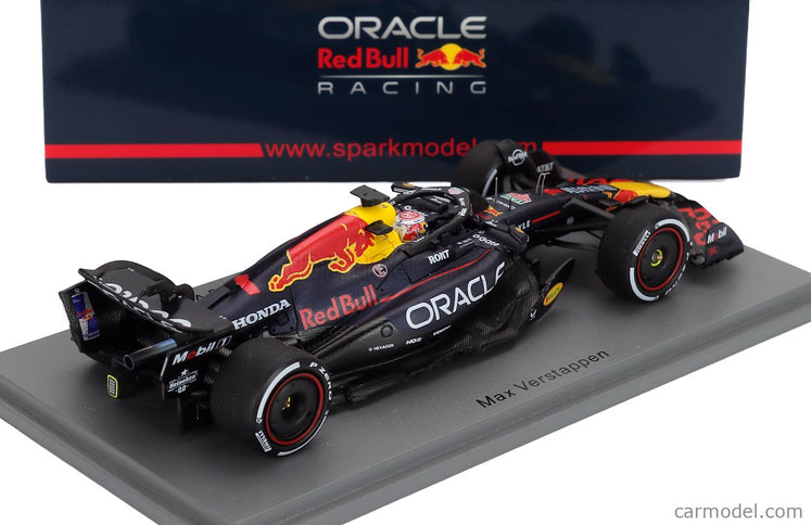 Red Bull F1 RB21 Team Oracle Red Bull Racing N°1 Víťaz Las Vegas USA GP With Pit Board 2025 Max Verstappen 1:43 Spark Model modrá žltá červená