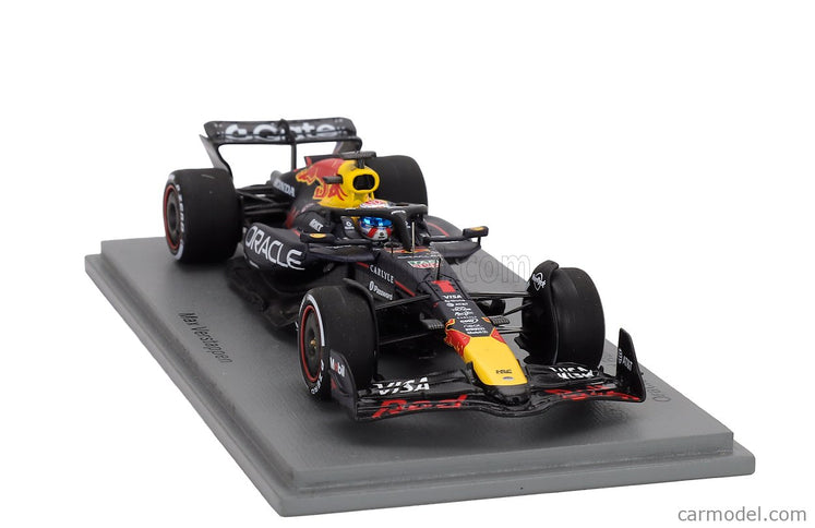 Red Bull F1 RB21 Team Oracle Red Bull Racing N°1 Víťaz Las Vegas USA GP With Pit Board 2025 Max Verstappen 1:43 Spark Model modrá žltá červená