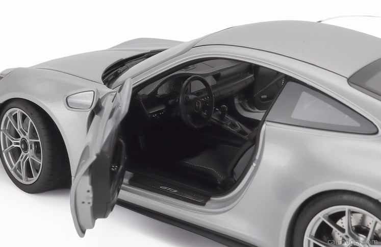 Porsche 911 992 GT3 Touring Package Coupe 2025 1:18 Norev strieborná