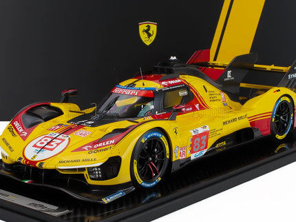 FERRARI | 499P 3.0L TURBO V6 TEAM AF CORSE N  83 24h LE MANS 2024 ROBERT KUBICA - ROBERT SHWARTZMAN - YIFEI YE - CON VETRINA - WITH SHOWCASE | YELLOW RED
